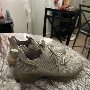 Sneakers for women